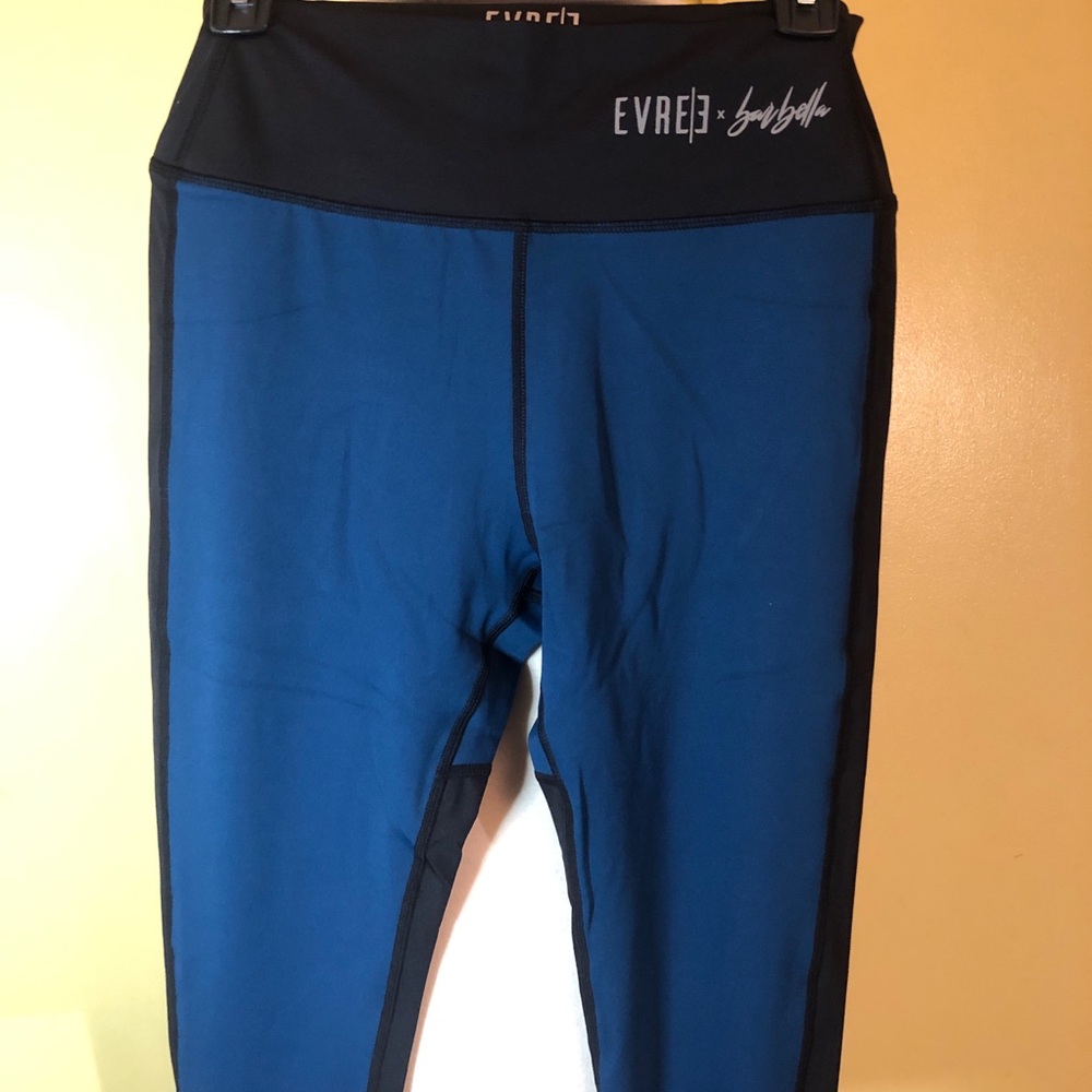 Evree Women's Blue Heart Leggings. Large
